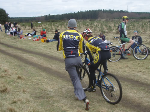 And after what must have been an extremely tough race, here she is going out on her final sixth lap with a good sixteen minute gap over Bernie!